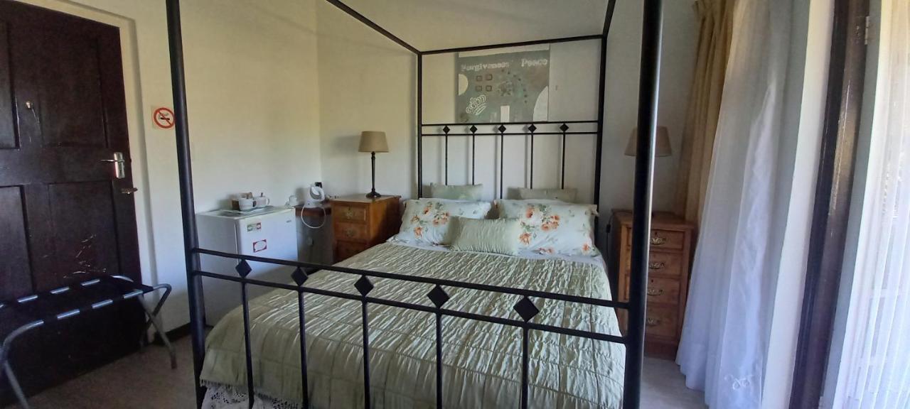 Best Little Guest House new name is Beit Shalom Guest House Oudtshoorn Exterior foto