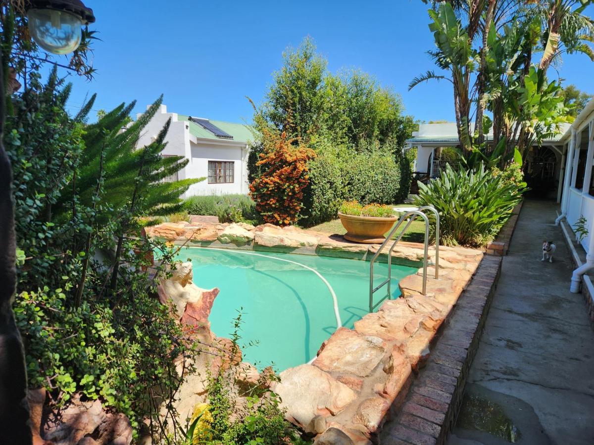 Best Little Guest House new name is Beit Shalom Guest House Oudtshoorn Exterior foto
